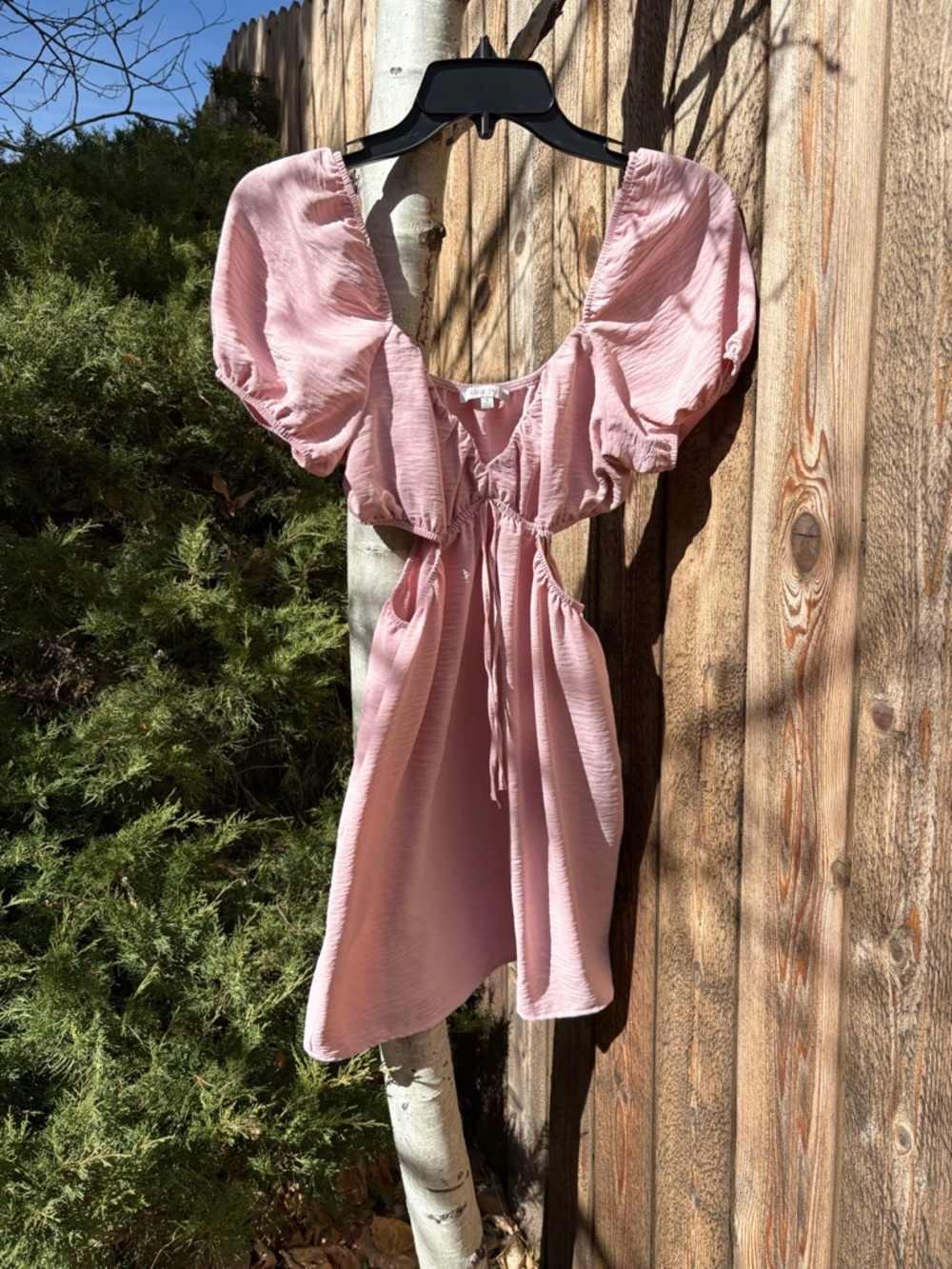 Romantic Spring/Summer Dusty Pink Dress Balloon Sleeves and Side Cut-Outs size S